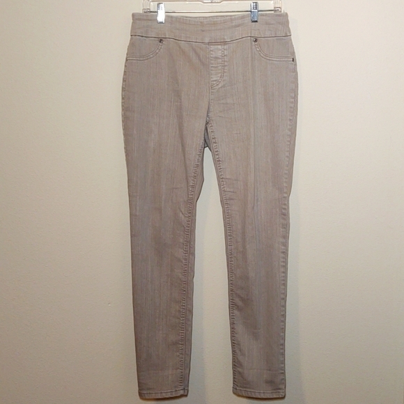 Chico's Pants - Chico’s Khaki look Pull on Stretch Pants